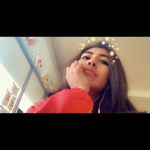 Meet your Posher, Kayla